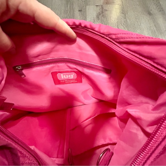 LUG PINK RASPBERRY LARGE CABLE CAR SHOULDER BAG - Picture 7 of 11